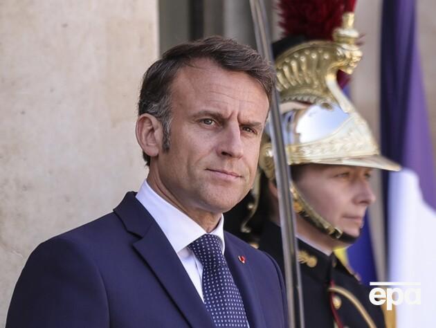 Макрон назвав крихкою паузу в тарифах Трампа й пояснив чому 