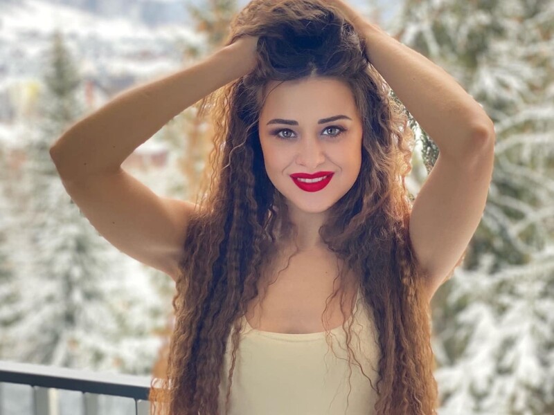 Вагітна Slavia закрутила роман із бізнесменом, який знімався в шоу 