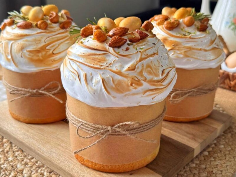 Збийте це в сухому посуді – і меренга вийде смачною, пухкою й об'ємною. Рецепт глазурі для пасок