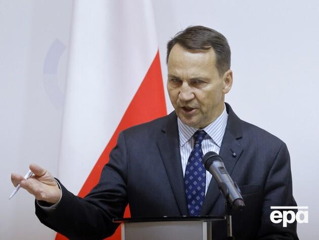 Сикорский: Венгрия не имеет моральной ясности по отношению к Украине, говорить с Будапештом – как со стеной