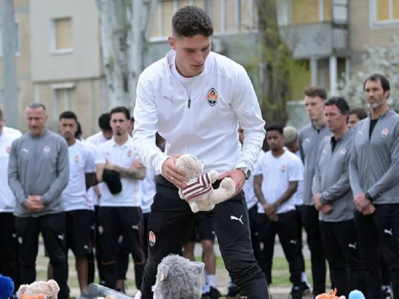 "Шахтар" ушанував памʼять жертв російського удару по Кривому Рогу