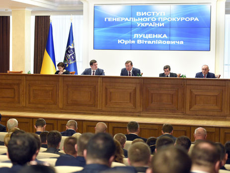 Луценко потребовал привлекать к ответственности дорожников, по вине которых происходят смертельные ДТП