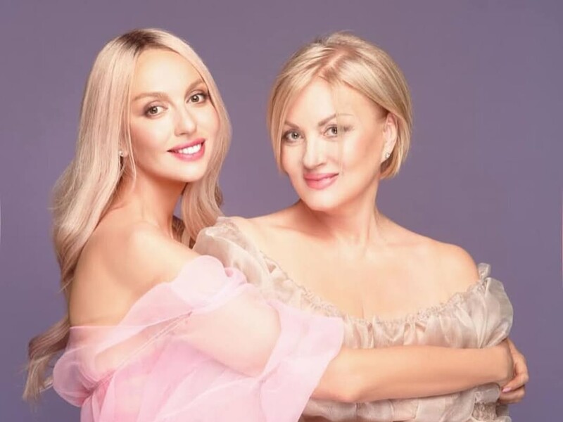 Полякова, Нікітюк, Джамала, Руслана й інші зірки привітали матерів зі святом