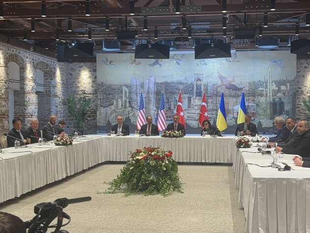 Переговоры между США, Украиной и Турцией уже начались. На встрече с РФ Вашингтон будет представлять чиновник Госдепа