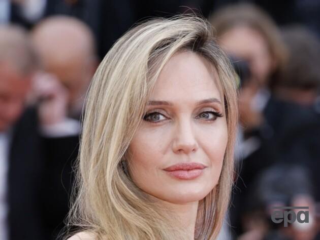 Джолі у промові на Каннському кінофестивалі згадала українську письменницю Амеліну, яка загинула внаслідок російського обстрілу