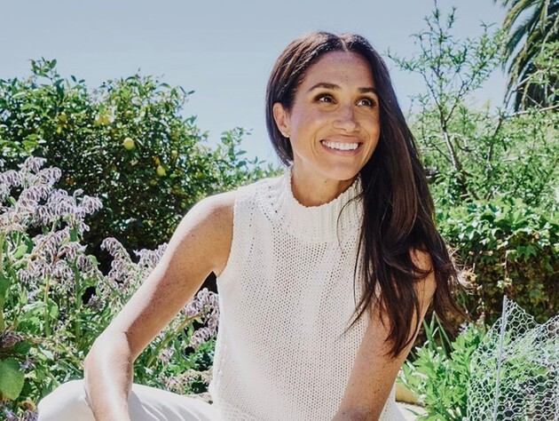 Дружина принца Гаррі показала романтичні фото із сімейного архіву з нагоди сьомої річниці їхнього шлюбу