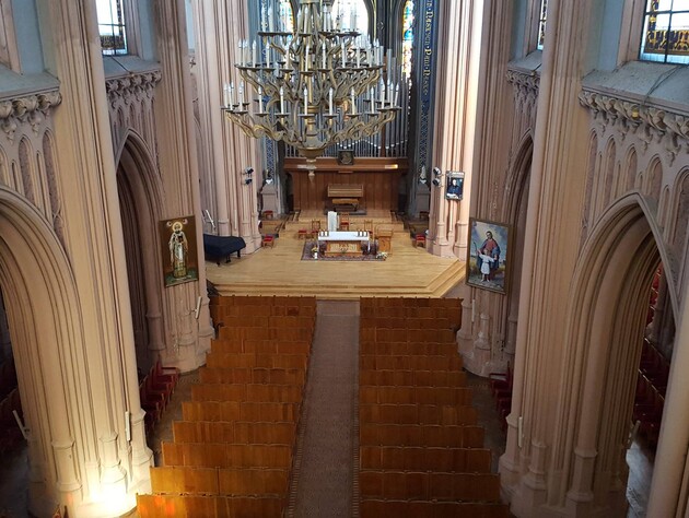 Ключі від Миколаївського костелу або 25 свічок. Католик озвучив варіанти зустрічі папи римського в Києві