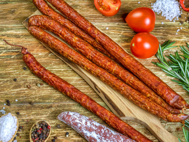 Змішайте ці інгредієнти – й отримаєте ідеальні курячі палички. Швидкий рецепт перекусу