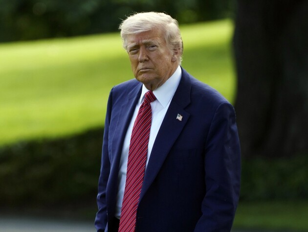 Феєрверки, астронавт і масові протести. У день народження Трампа у США відбудеться масштабний військовий парад