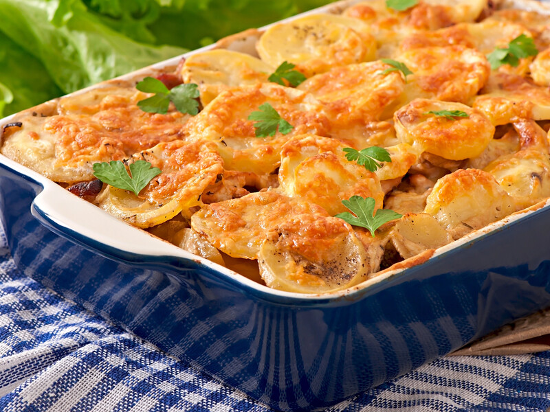 Додайте цей секретний інгредієнт до картопляної запіканки – і вона вийде дуже смачною. Швидкий рецепт