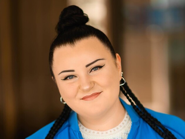 alyona alyona показала свій одяг, через який американці зупиняли автомобіль і кричали їй