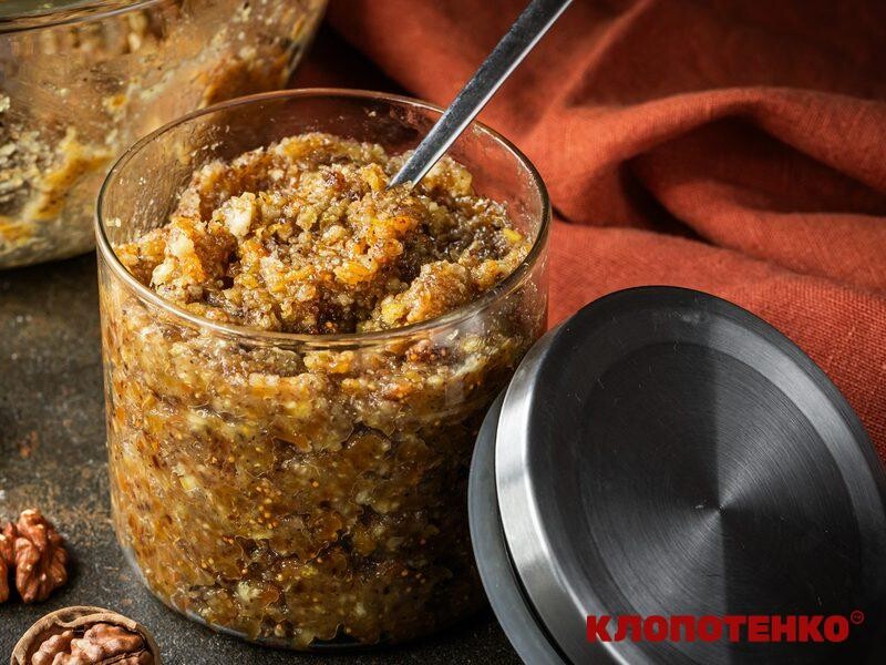 Смешайте эти семь ингредиентов – и получите пасту Амосова, которая хорошо влияет на здоровье. Простой рецепт