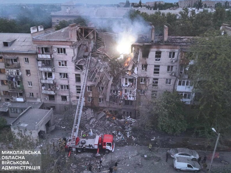 У Миколаєві жертвами нічної атаки росіян стали дві людини, є тяжкопоранені – ОВА