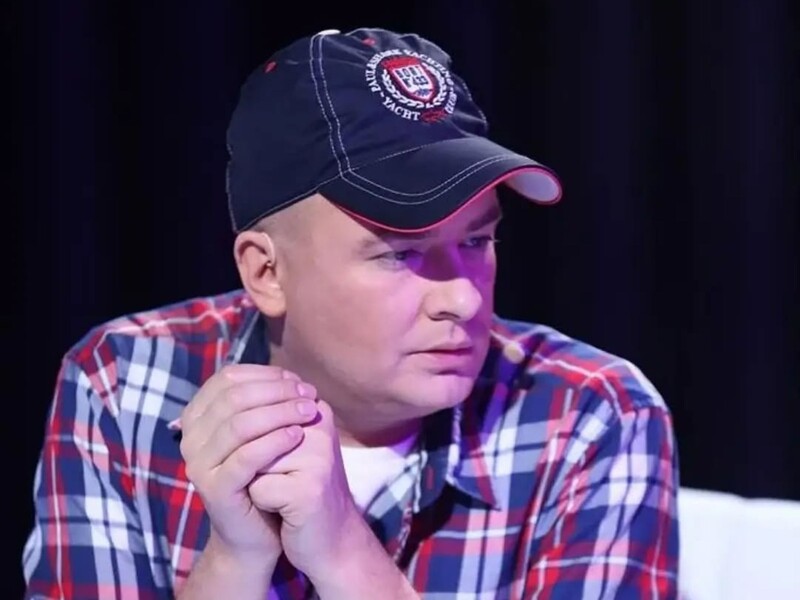 В сети показали, как Данилко в спортивном костюме бегает трусцой по залу и водит хоровод. Видео