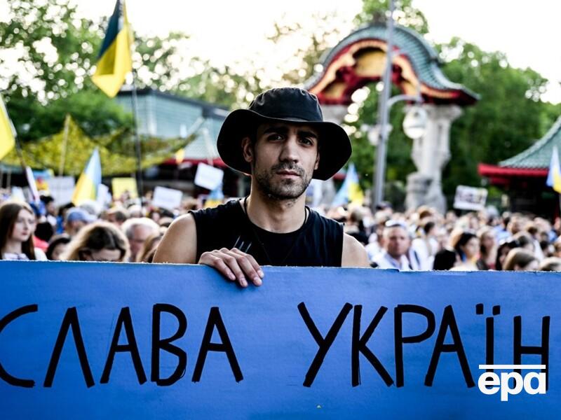 У ЄС обговорять тимчасовий захист для українців, його можуть скасувати – ЗМІ