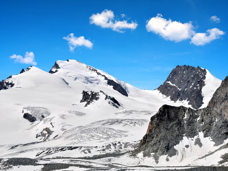Возле швейцарского роскошного курорта нашли тела пяти погибших лыжников