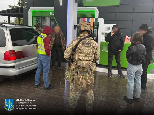 Допомагали військовим іти в СЧЗ і тікати за кордон. На Західній Україні затримали місцевих жителів