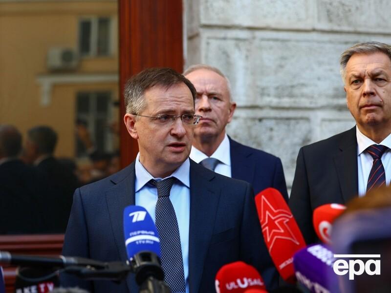 Лавров отреагировал на сообщения о возможной замене Мединского как переговорщика с Украиной от России