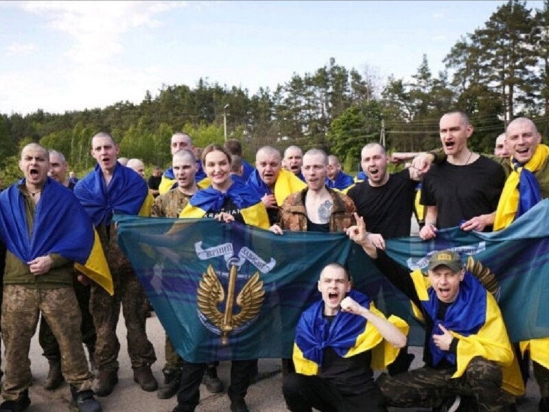 Пятеро энергетиков и шахтеров ДТЭК вернулись из российского плена