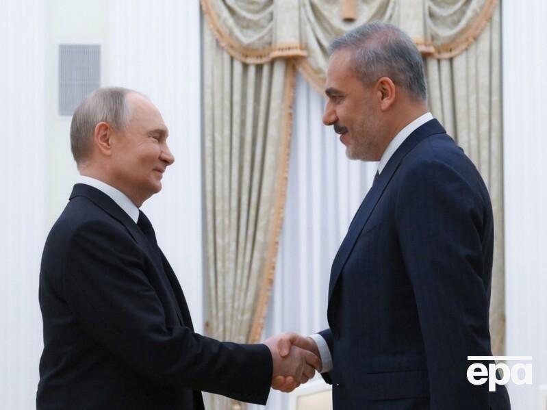 Глава МИД Турции после встречи с Путиным посетит Киев – Reuters