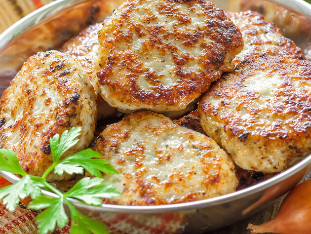 Добавьте этот секретный ингредиент в фарш – и котлеты получатся невероятно вкусными и сочными. Рецепт 