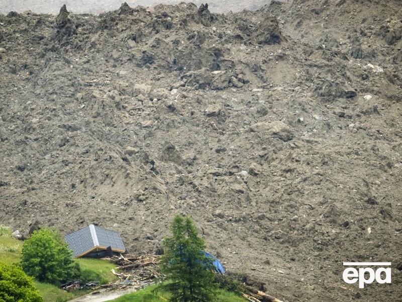 Обвал льодовика знищив 90% села у Швейцарії. Відео