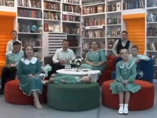 В РФ девочка уснула в прямом эфире во время встречи с Путиным. Видео