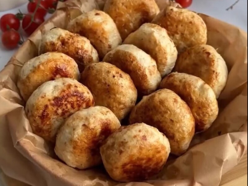 Воспользуйтесь этим секретом – и котлеты получатся невероятно сочные. Рецепт 