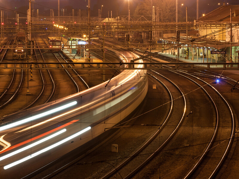 Правительство вынуждено поддерживать "Укрзалізницю" из-за убыточности пассажирских перевозок – Минрегион