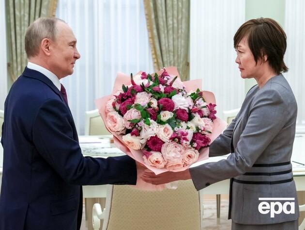 Вдова экс-премьера Японии Абэ приехала к Путину и сказала, что ее муж хотел встретиться с ним в 2022 году
