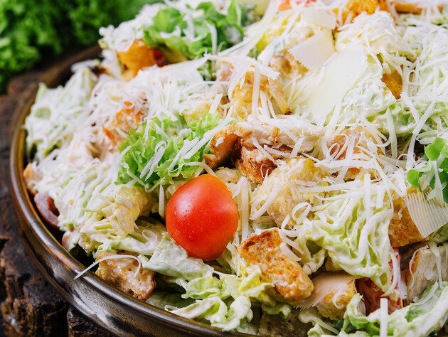 Приготовьте этот бюджетный рецепт салата 