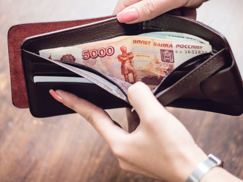 Тотальний контроль. Кремль зможе керувати грошовими витратами росіян – ГУР МО