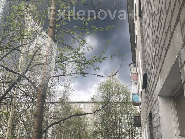 В РФ горит аэродром Оленья, жители сообщали о взрывах