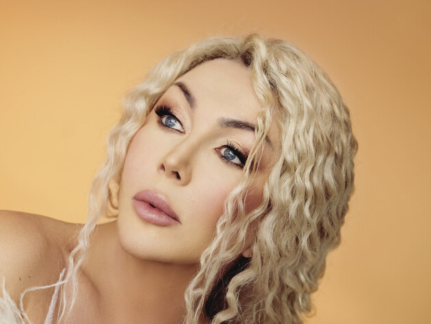 Не только грустить, но и танцевать. Как звучит новая версия 30-летнего хита Билык 