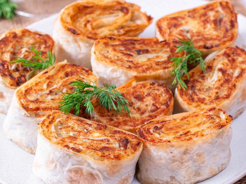 Загорніть цю начинку в лаваш – і отримаєте дуже смачну й цікаву страву. Швидкий рецепт