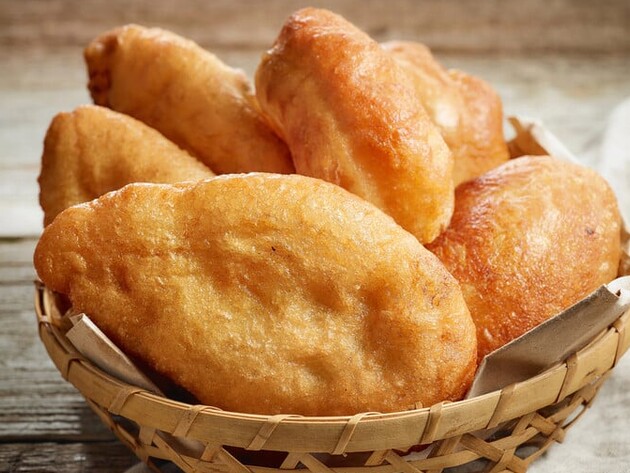 Перемішайте ці інгредієнти з тістом – і отримаєте смажені ліниві пиріжки. Рецепт для тих, хто поспішає