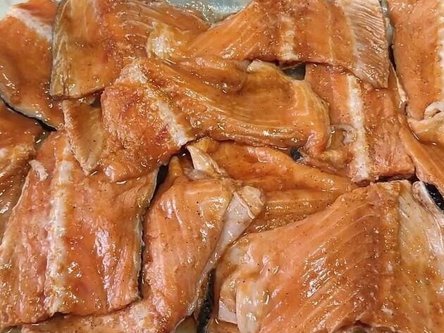 Смешайте эти три ингредиента – и получите невероятный соус для хребтов красной рыбы. Бюджетный рецепт