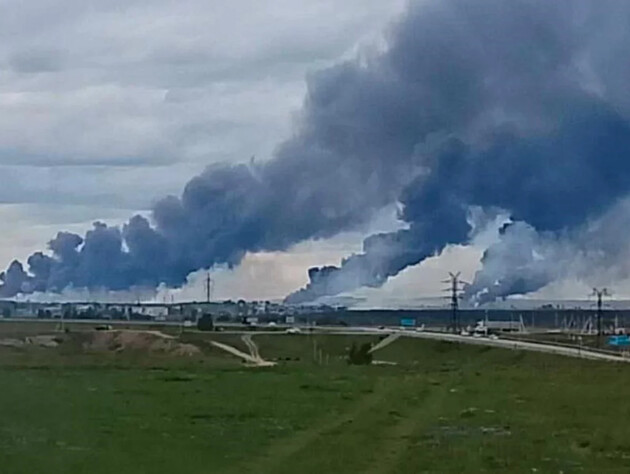 Появились первые спутниковые фото с последствиями обстрела аэродромов в РФ