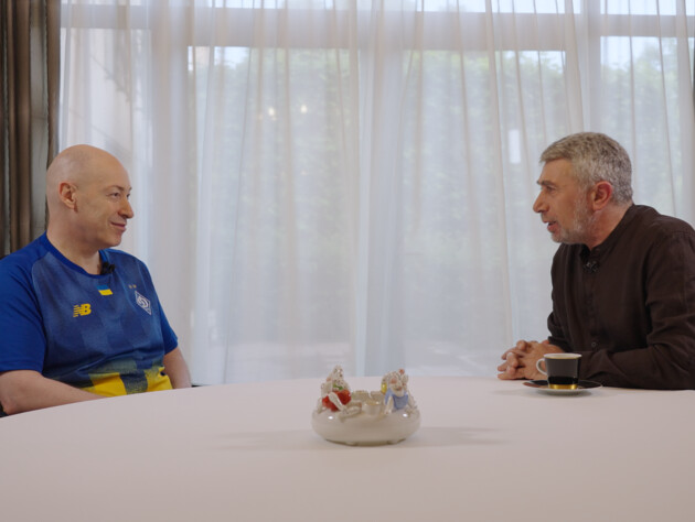 Эмиграция в Испанию, агрессивное быдло у власти, диагнозы Трампа. Интервью Гордона с Комаровским. Видео