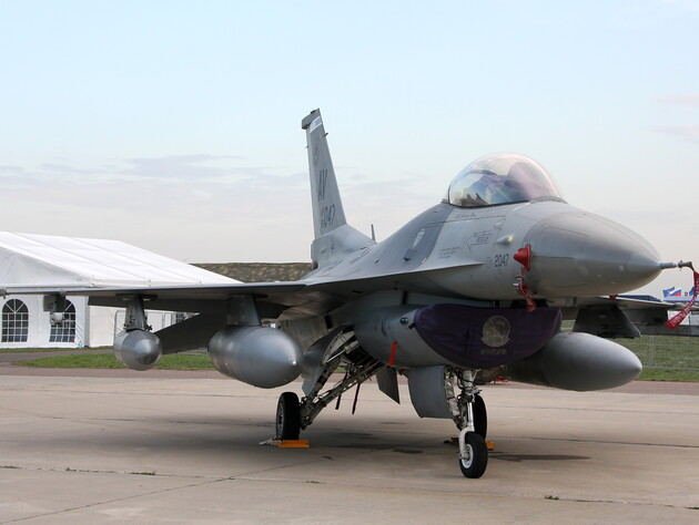 В Воздушных силах ВСУ сравнили украинские F-16 с российскими самолетами