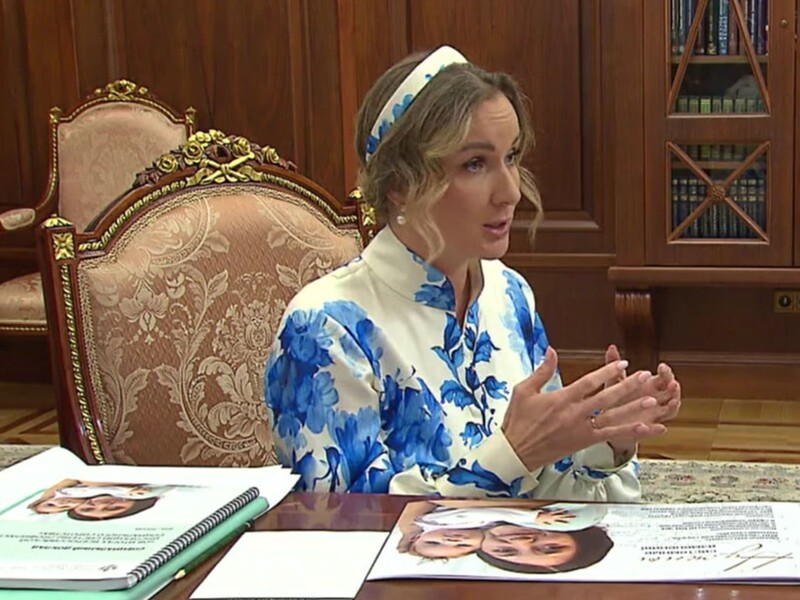 Львова-Белова явилась к Путину в наряде от Valentino за $1 тыс. Россиянам соврали, что одежду шили в РФ