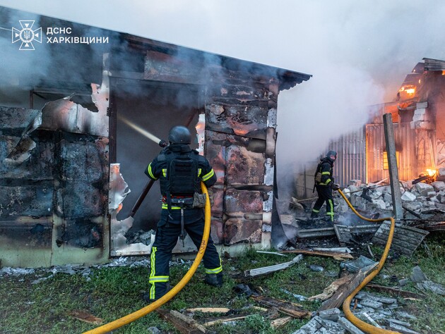 РФ на світанку вдарила по Харкову двома ракетами і БПЛА, багато пожеж. Фото й відео