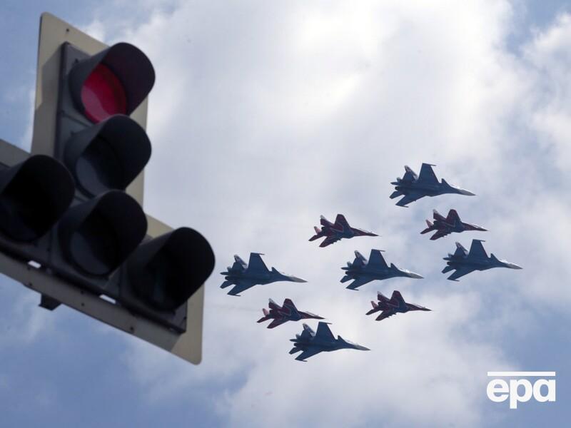 ЗМІ показав свіжі супутникові фото російського аеродрому після атаки дронів СБУ