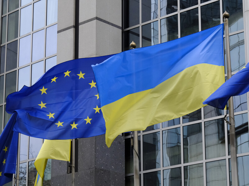 ЕС хочет продлить временную защиту для украинцев, а также предлагает переход к другим правовым статусам