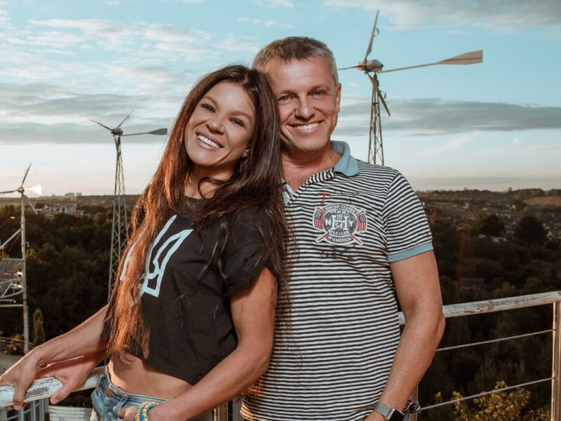 Сплять у різних спальнях і пробачають зради. На чому тримаються найміцніші шлюби в українському шоу-бізнесі