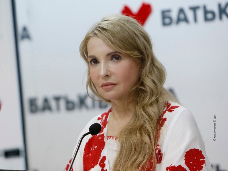 Юлия Тимошенко изменилась до неузнаваемости. Как выглядит 64-летняя политик с новым цветом волос. Фото