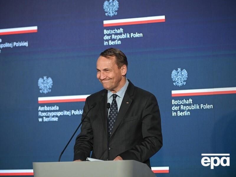 Глава МЗС Польщі потролив Маска, який публічно свариться з Трампом