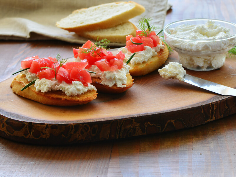 Готовится за считаные минуты из минимума продуктов. Очень вкусная сырная намазка