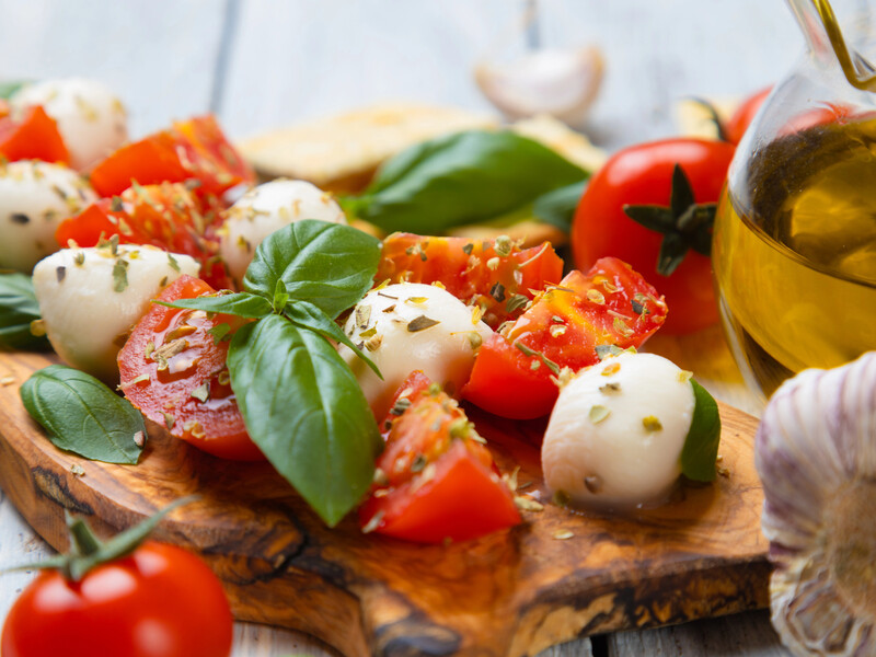 Добавьте это к томатам – и получите самый вкусный летний салат