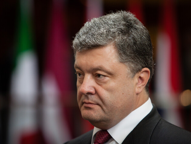 Политолог: У Порошенко образовали монополию на землю, сделав цену на нее неподъемной